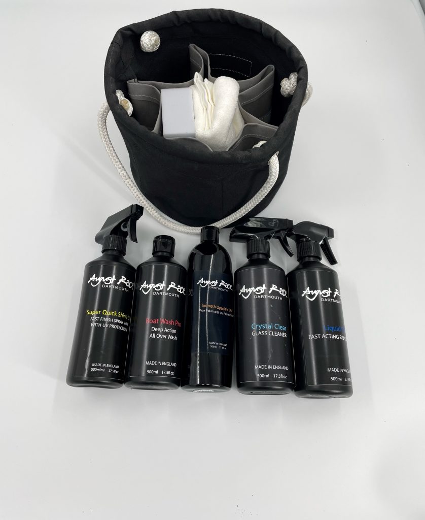 AUGUST RACE- KIT