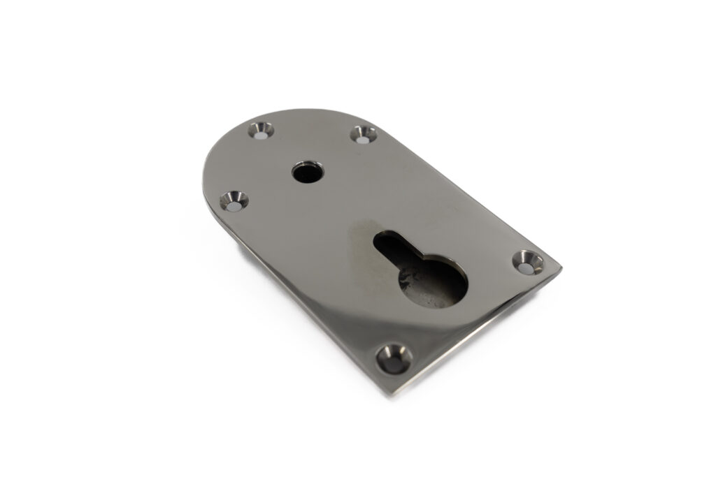 DECK PLATE FITTING AFT