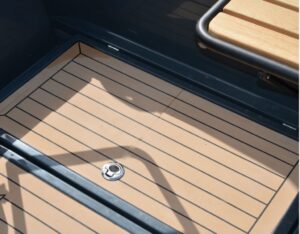 2" Push to close latch